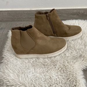 Zipper botties nice color